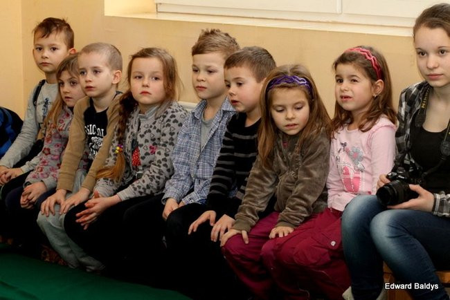 Miś Eryk na drodze (zdjęcia)