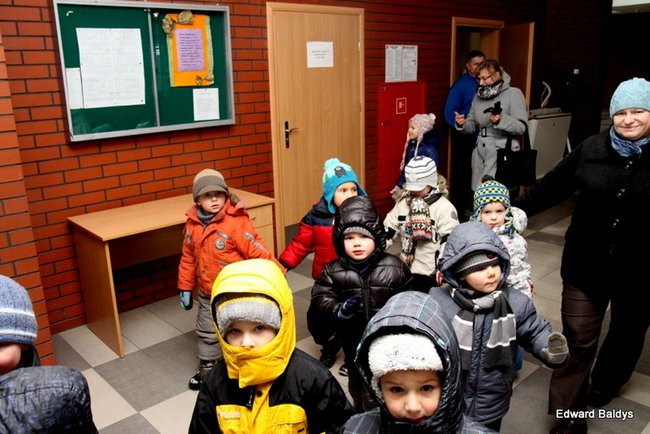 Miś Eryk na drodze (zdjęcia)