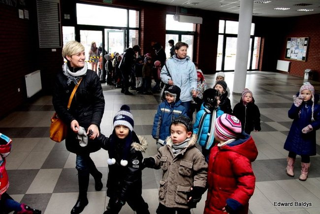 Miś Eryk na drodze (zdjęcia)