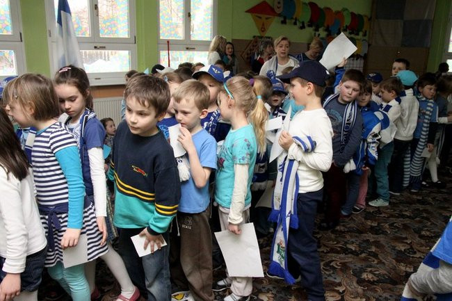 Żużlowcy w przedszkolu Elżbietanek (zdjęcia)