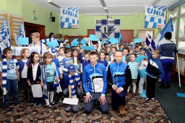 Żużlowcy w przedszkolu Elżbietanek (zdjęcia)