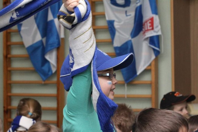 Żużlowcy w przedszkolu Elżbietanek (zdjęcia)