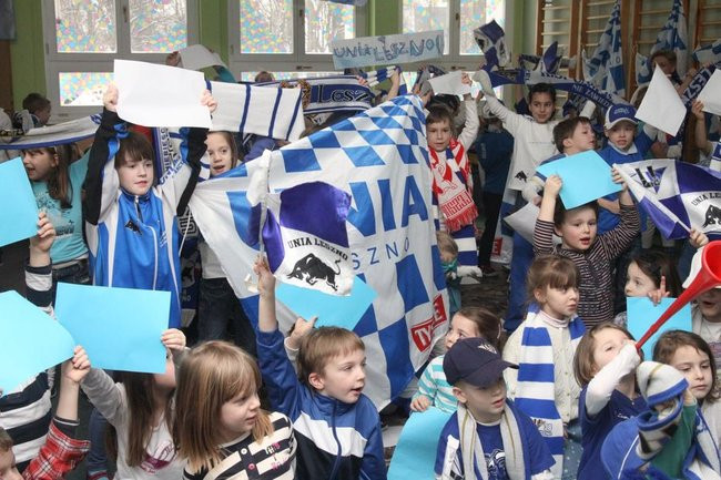 Żużlowcy w przedszkolu Elżbietanek (zdjęcia)