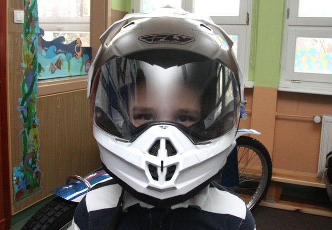 Żużlowcy w przedszkolu Elżbietanek (zdjęcia)