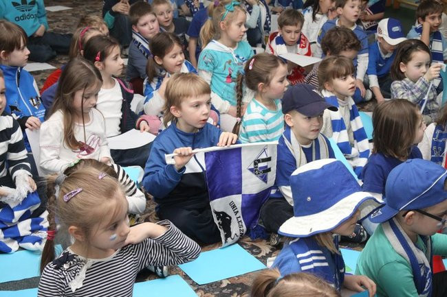 Żużlowcy w przedszkolu Elżbietanek (zdjęcia)