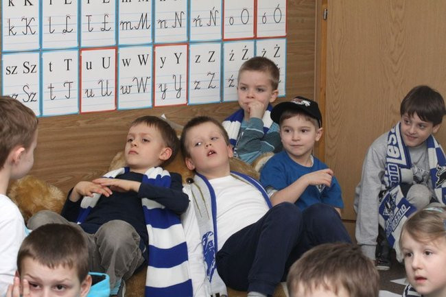 Żużlowcy w przedszkolu Elżbietanek (zdjęcia)