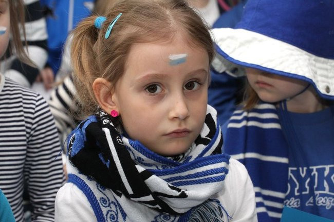 Żużlowcy w przedszkolu Elżbietanek (zdjęcia)