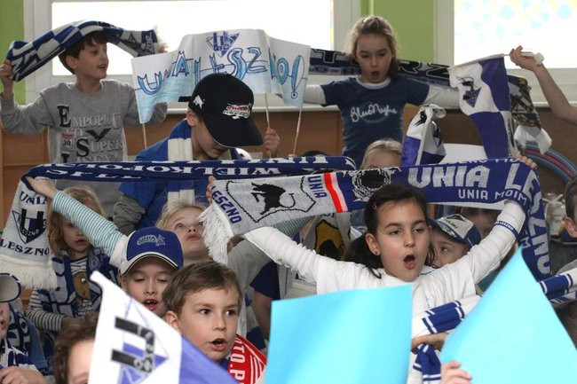 Żużlowcy w przedszkolu Elżbietanek (zdjęcia)