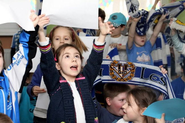 Żużlowcy w przedszkolu Elżbietanek (zdjęcia)