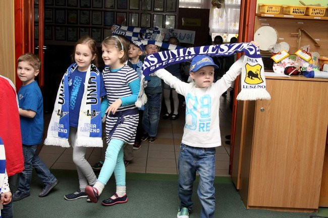Żużlowcy w przedszkolu Elżbietanek (zdjęcia)
