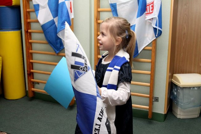 Żużlowcy w przedszkolu Elżbietanek (zdjęcia)