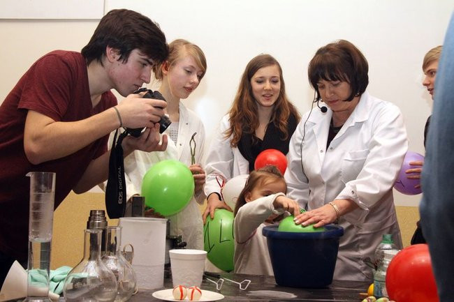 Noc Naukowców w I LO (zdjęcia)