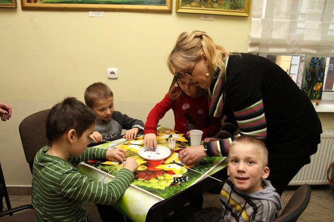 Łączenie Pokoleń  w klubie Obok (zdjecia)