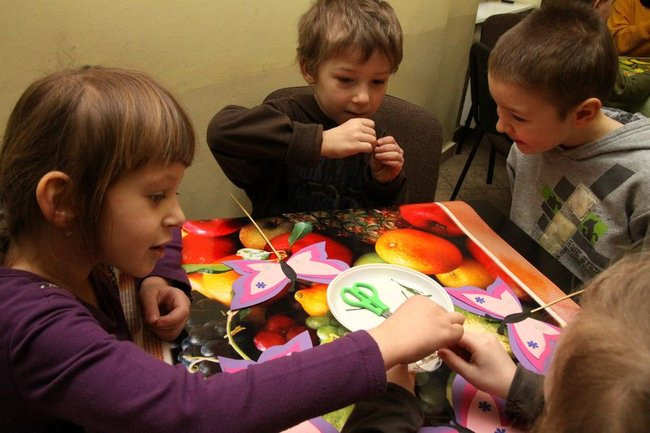 Łączenie Pokoleń  w klubie Obok (zdjecia)