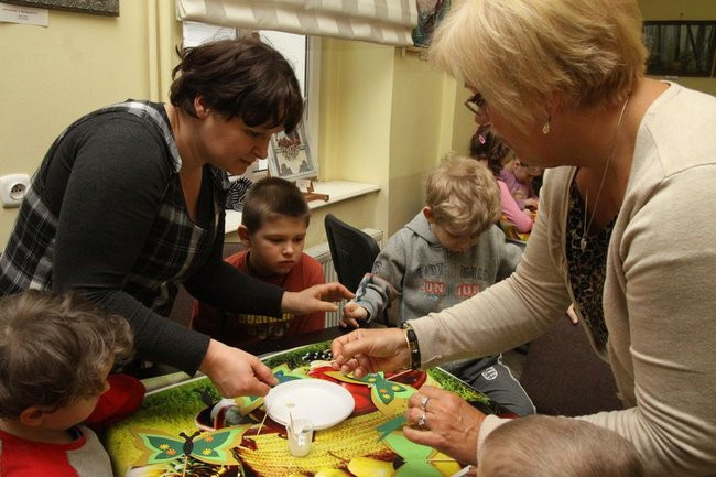 Łączenie Pokoleń  w klubie Obok (zdjecia)