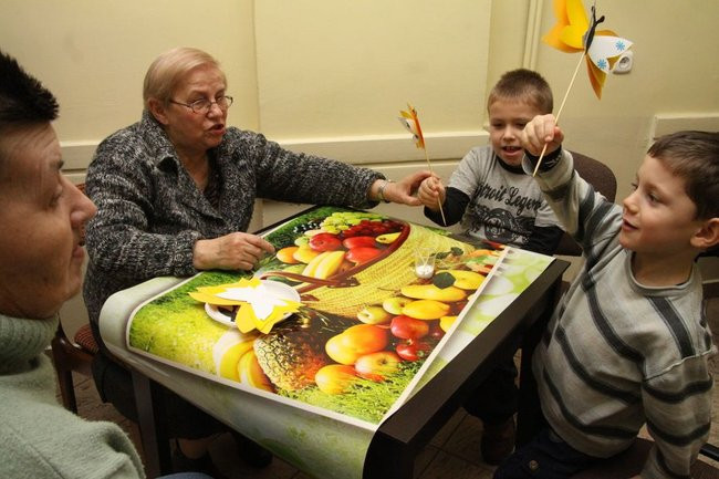 Łączenie Pokoleń  w klubie Obok (zdjecia)
