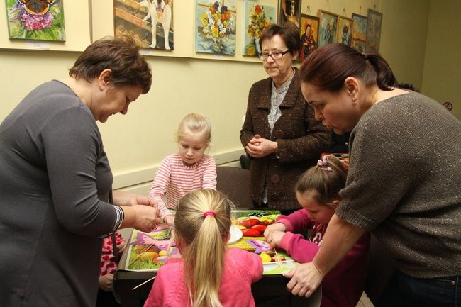Łączenie Pokoleń  w klubie Obok (zdjecia)