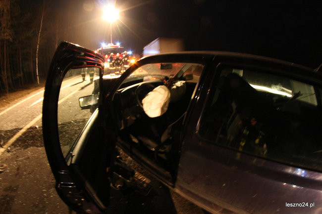 Wypadek przy zjeździe do Rydzyny. Wśród rannych dwoje dzieci (zdjęcia i wideo)