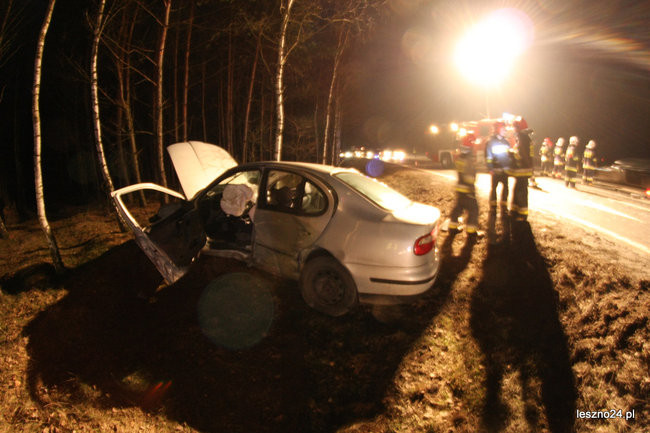 Wypadek przy zjeździe do Rydzyny. Wśród rannych dwoje dzieci (zdjęcia i wideo)