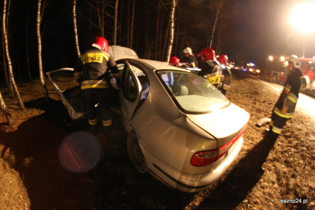 Wypadek przy zjeździe do Rydzyny. Wśród rannych dwoje dzieci (zdjęcia i wideo)