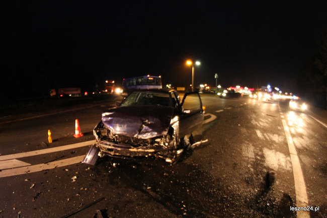 Wypadek przy zjeździe do Rydzyny. Wśród rannych dwoje dzieci (zdjęcia i wideo)