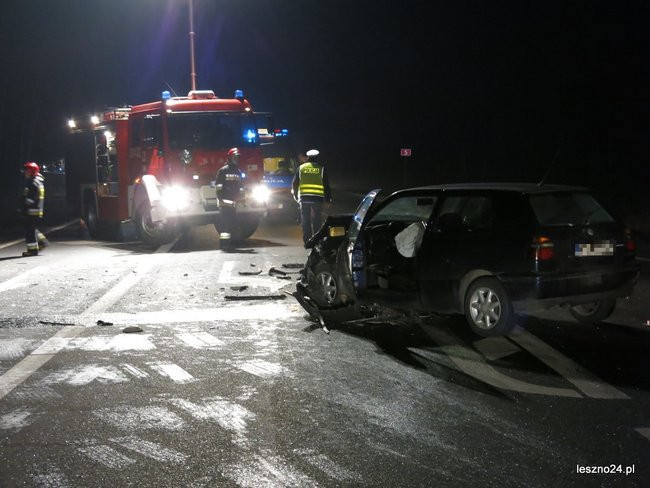 Wypadek przy zjeździe do Rydzyny. Wśród rannych dwoje dzieci (zdjęcia i wideo)
