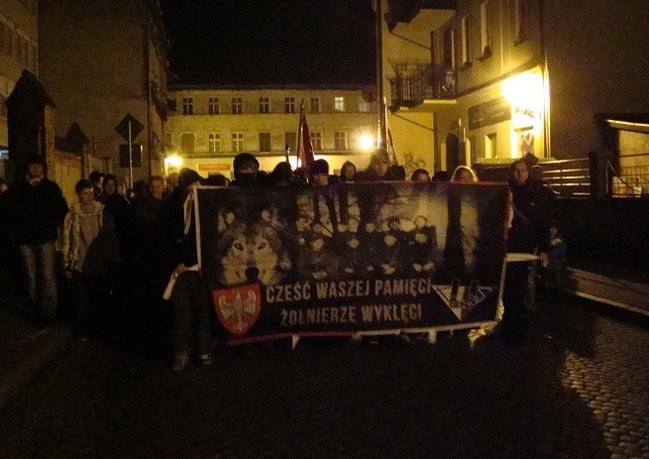 Cześć i chwała bohaterom! (zdjęcia, wideo)