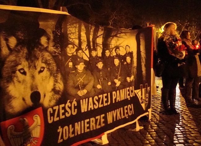 Cześć i chwała bohaterom! (zdjęcia, wideo)