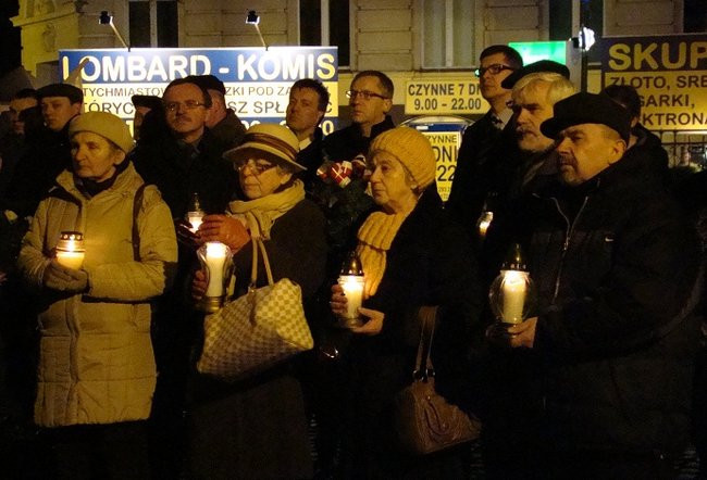 Cześć i chwała bohaterom! (zdjęcia, wideo)