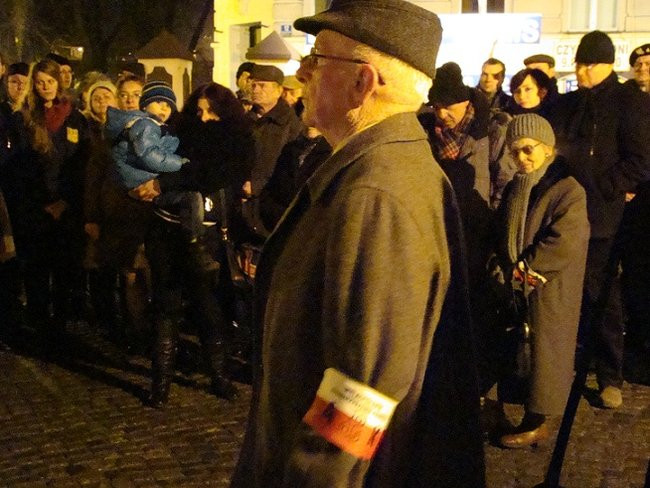 Cześć i chwała bohaterom! (zdjęcia, wideo)