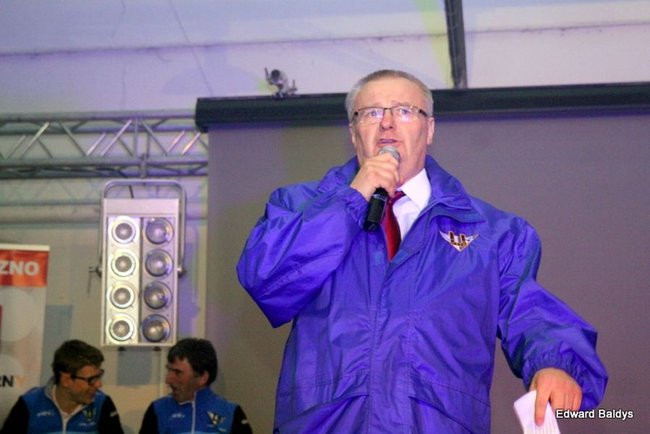 Prezentacja na lotnisku (zdjęcia)