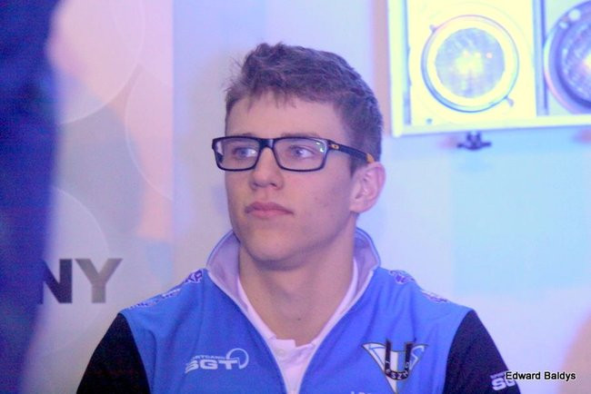 Prezentacja na lotnisku (zdjęcia)