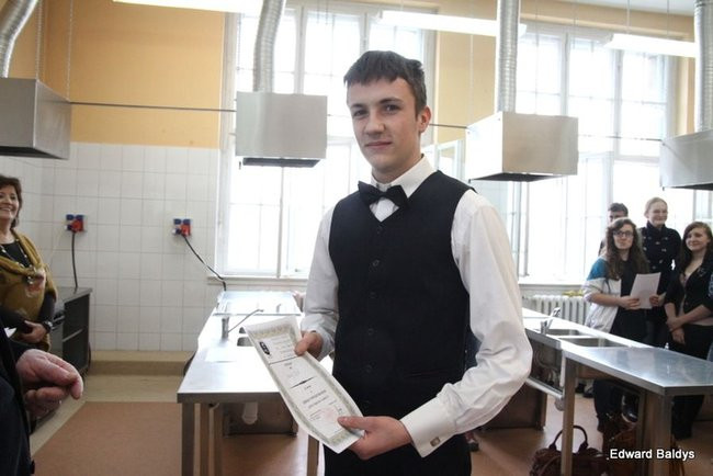 Dziś głosują gimnazjaliści (zdjęcia)