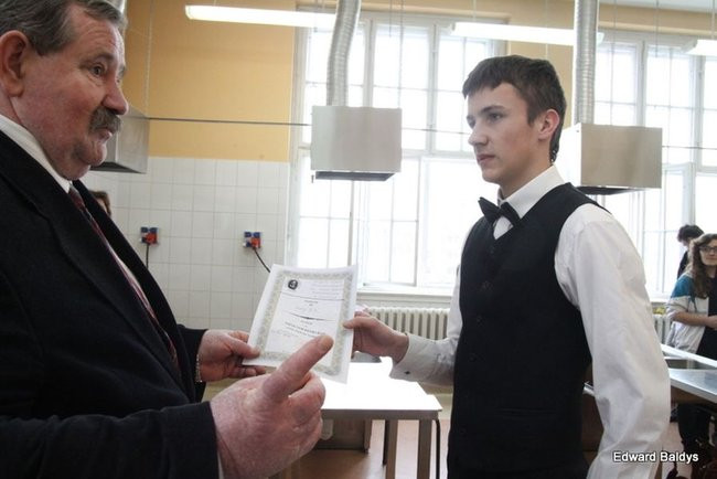 Dziś głosują gimnazjaliści (zdjęcia)
