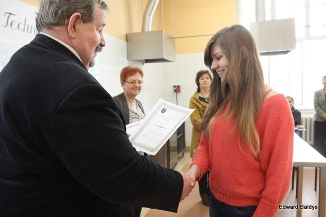 Dziś głosują gimnazjaliści (zdjęcia)