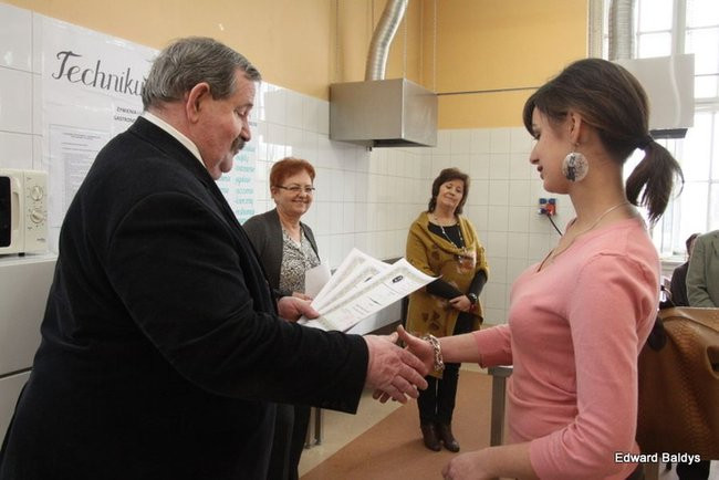 Dziś głosują gimnazjaliści (zdjęcia)