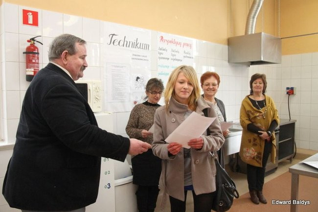 Dziś głosują gimnazjaliści (zdjęcia)