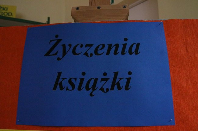 Pasowanie na czytelnika w ?dziesiątce? (zdjęcia)