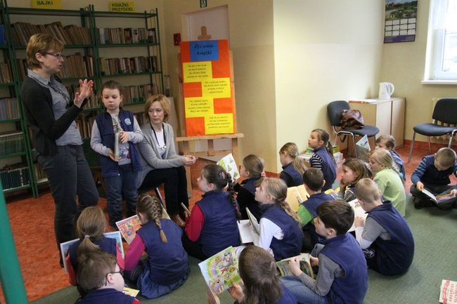 Pasowanie na czytelnika w ?dziesiątce? (zdjęcia)