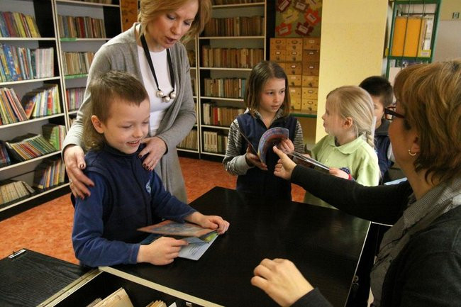 Pasowanie na czytelnika w ?dziesiątce? (zdjęcia)