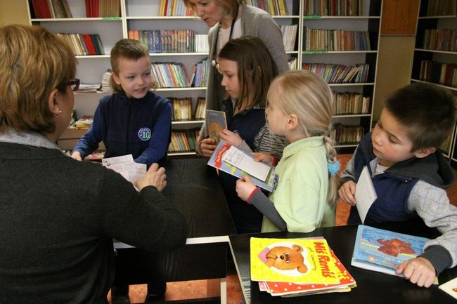 Pasowanie na czytelnika w ?dziesiątce? (zdjęcia)