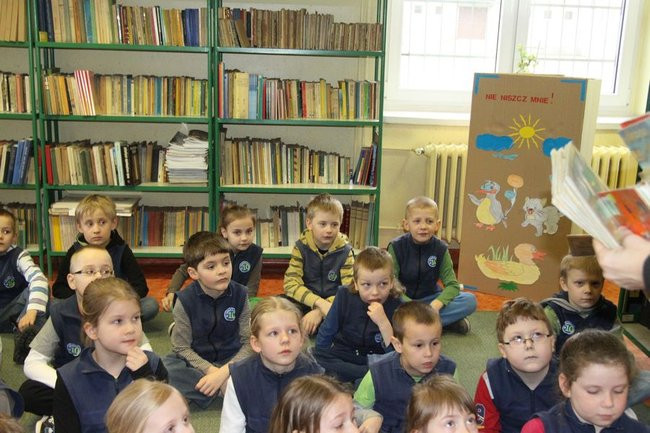 Pasowanie na czytelnika w ?dziesiątce? (zdjęcia)