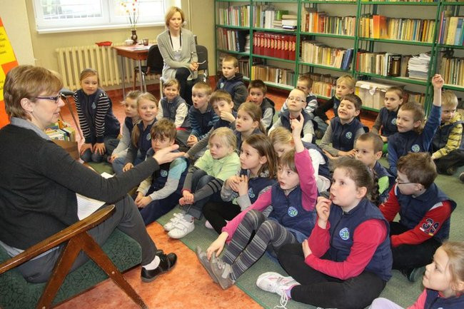 Pasowanie na czytelnika w ?dziesiątce? (zdjęcia)