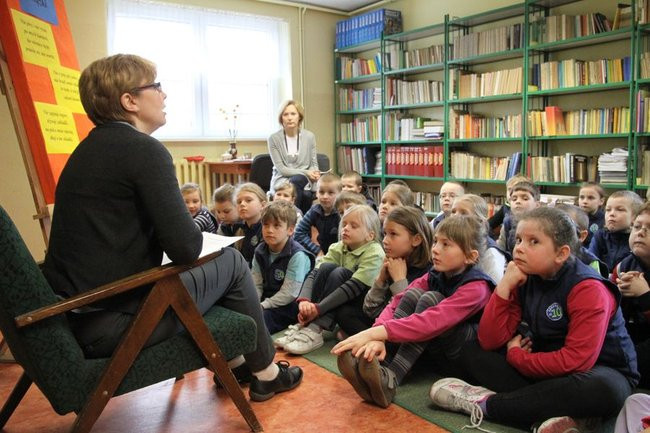 Pasowanie na czytelnika w ?dziesiątce? (zdjęcia)