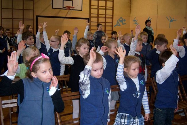 Pasowanie na czytelnika w ?dziesiątce? (zdjęcia)