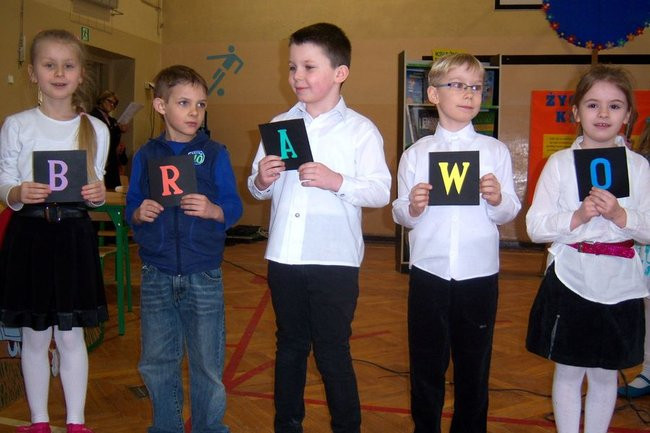 Pasowanie na czytelnika w ?dziesiątce? (zdjęcia)