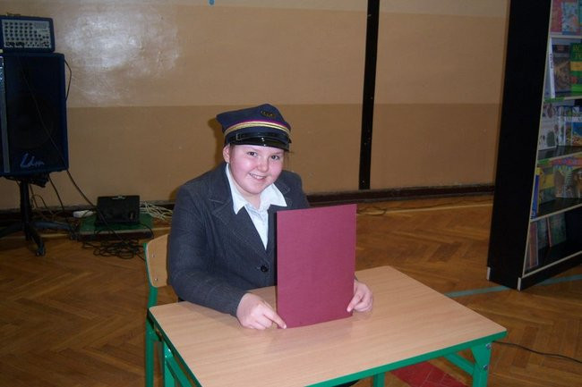 Pasowanie na czytelnika w ?dziesiątce? (zdjęcia)