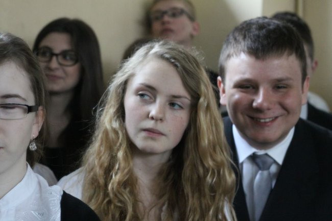 Gimnazjaliści mają ciężkie dni (zdjęcia)