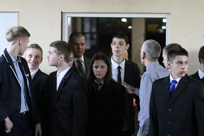 Gimnazjaliści mają ciężkie dni (zdjęcia)