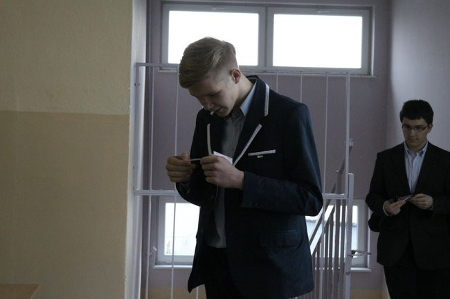 Gimnazjaliści mają ciężkie dni (zdjęcia)